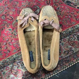 Sperry moccasins with shearling and bow details